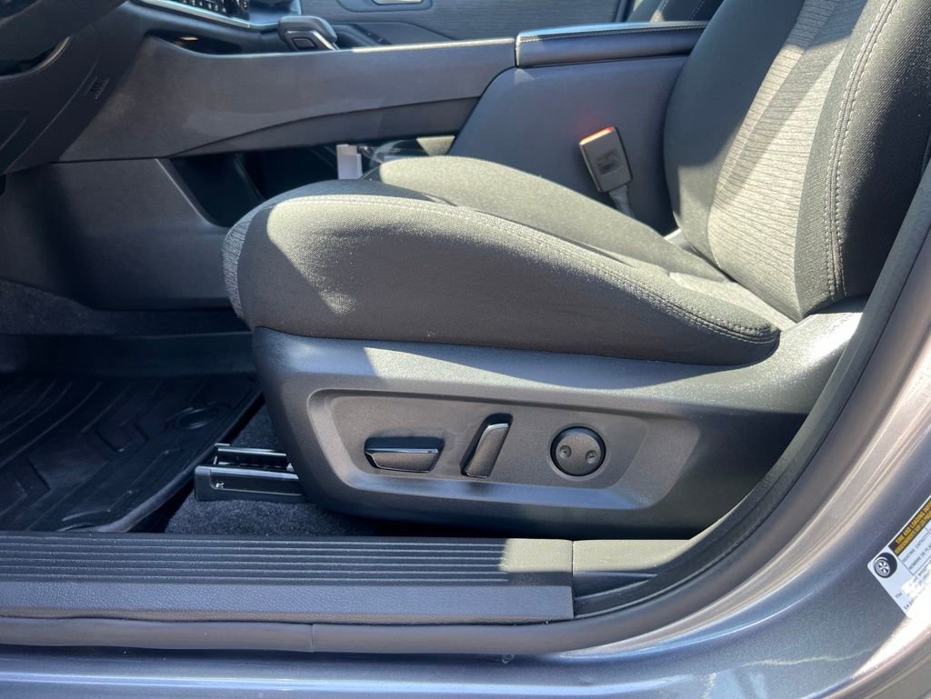 Used 2022 Nissan Rogue SV FWD image 26