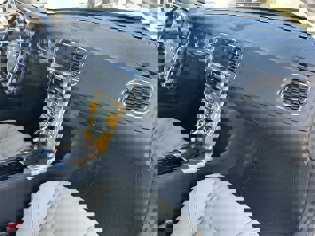 Used 2016 Volvo S60 T5 Premier image 13