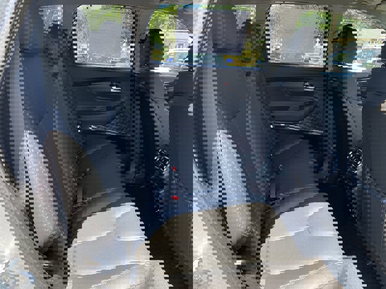 Used 2020 Hyundai Santa Fe Limited image 23