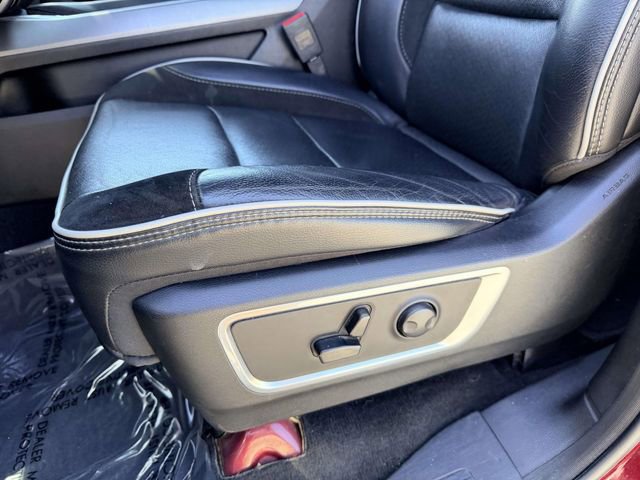 Used 2025 RAM 1500 Laramie AWD/4WD image 13