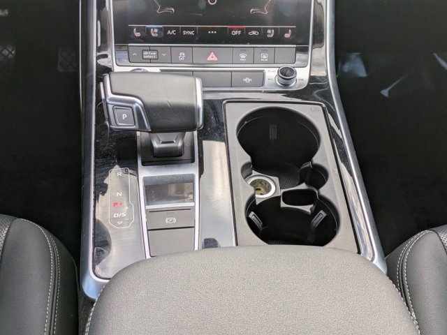 Used 2020 Audi Q8 Premium Plus w/ Premium Plus Package image 17