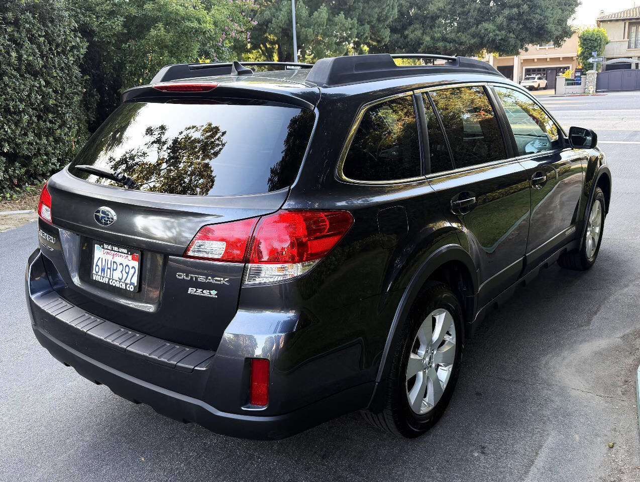 Used 2012 Subaru Outback 2.5i Limited AWD/4WD image 8