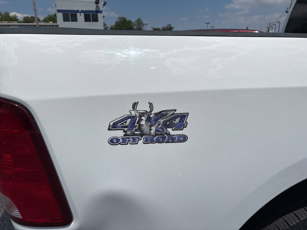 Used 2017 RAM 1500 Classic SLT AWD/4WD image 8