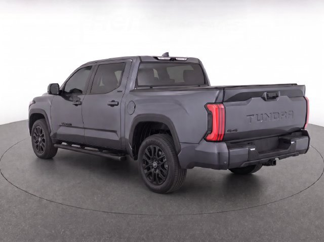 Used 2024 Toyota Tundra Limited AWD/4WD image 7
