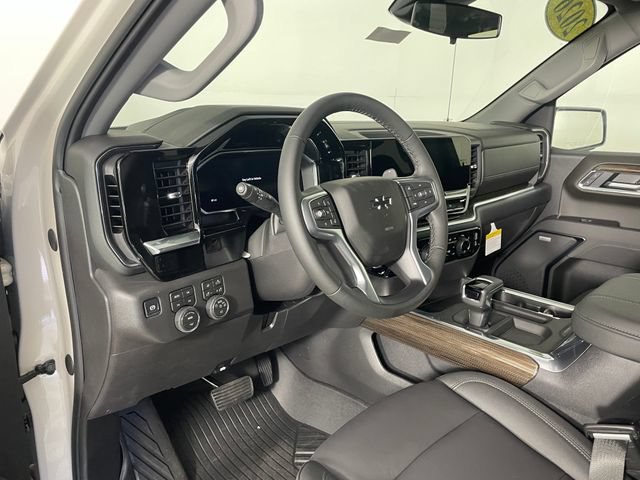 New 2026 Chevrolet Silverado 1500 RST w/ RST All Star Premium Package AWD/4WD image 2