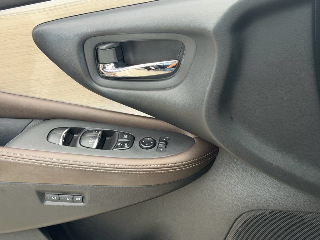 Used 2017 Nissan Murano SL FWD image 25