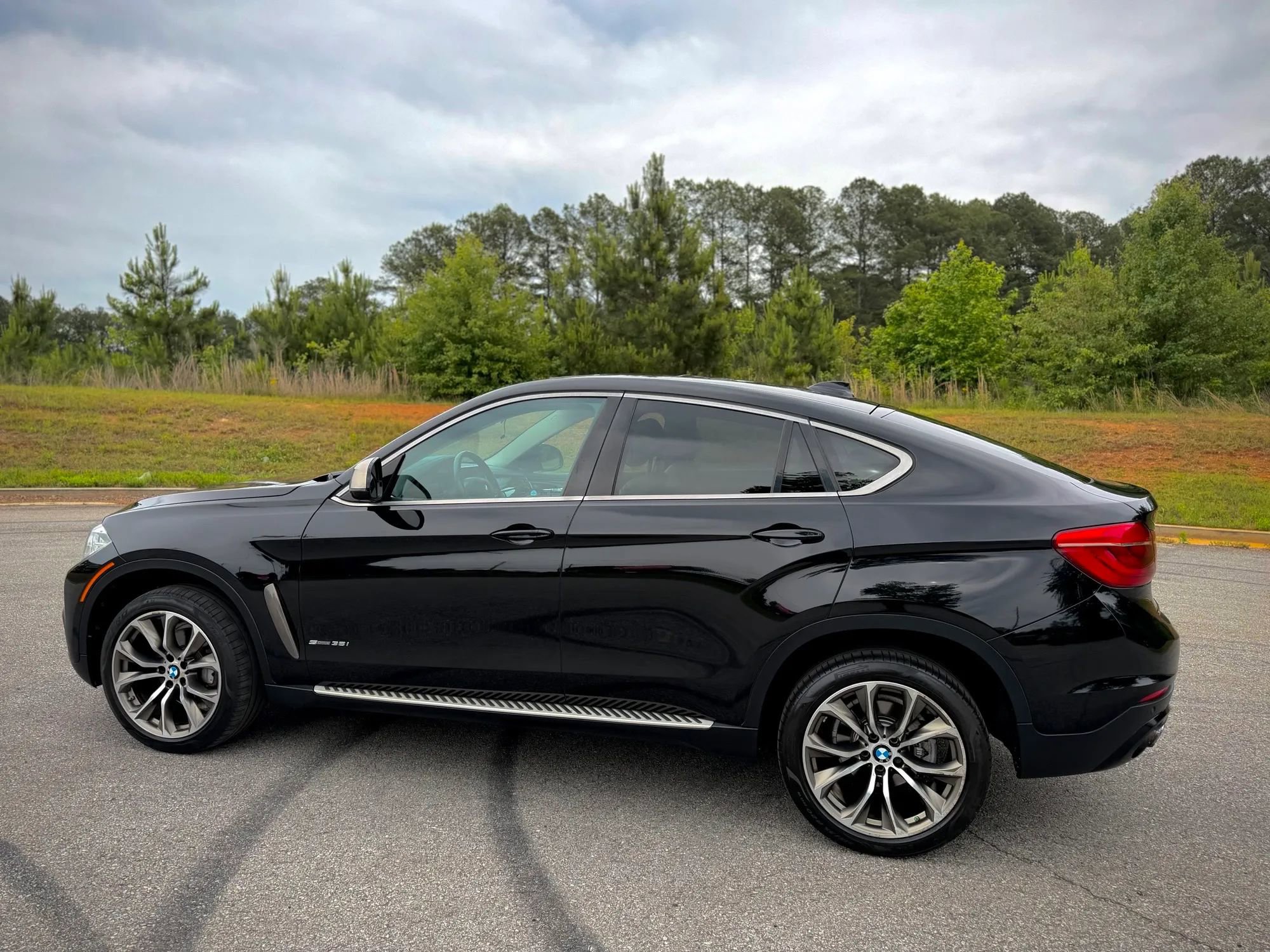 Used 2016 BMW X6 sDrive35i RWD image 3
