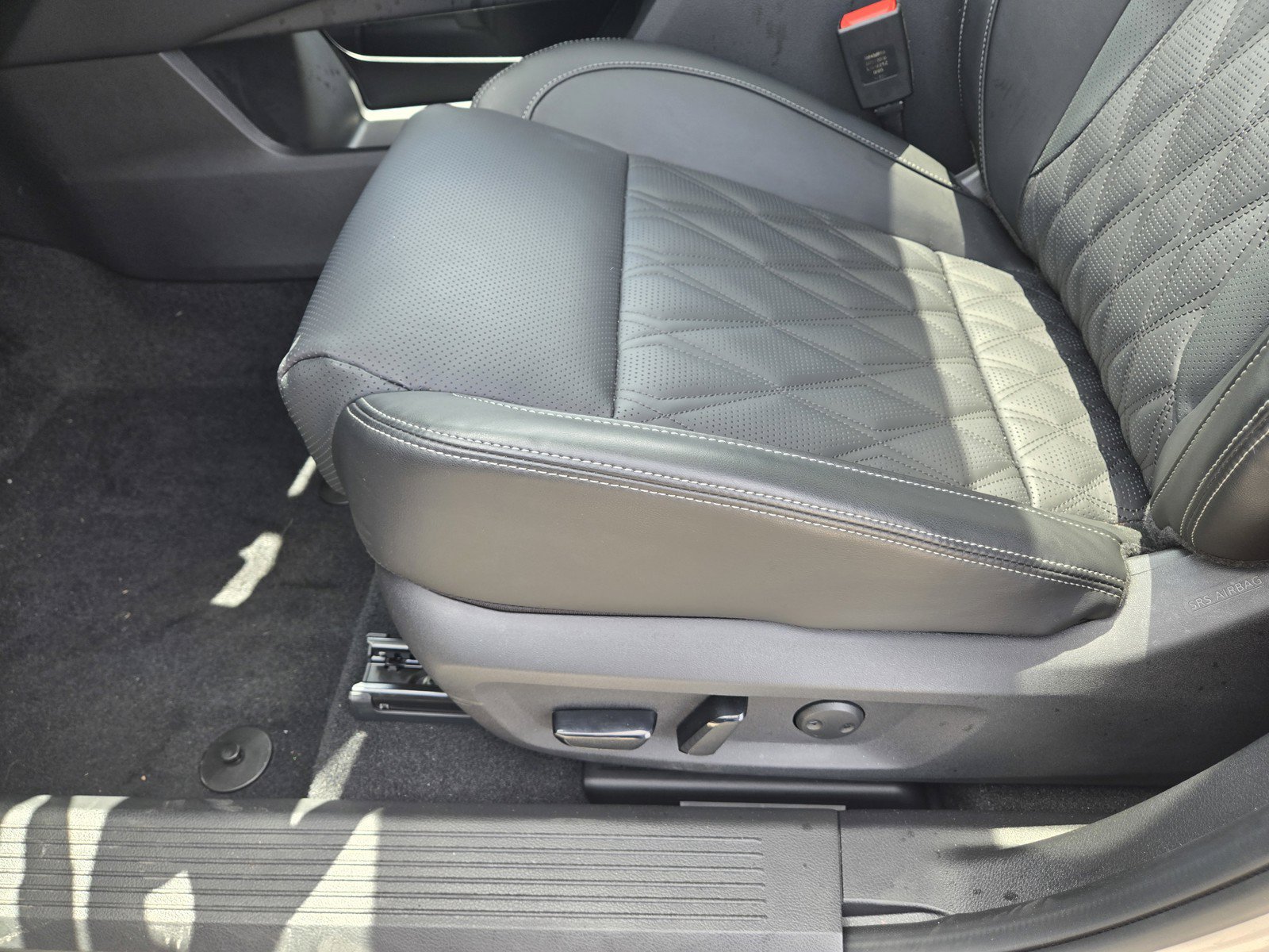 Certified 2026 Nissan Rogue Platinum w/ Platinum Premium Package AWD/4WD image 14