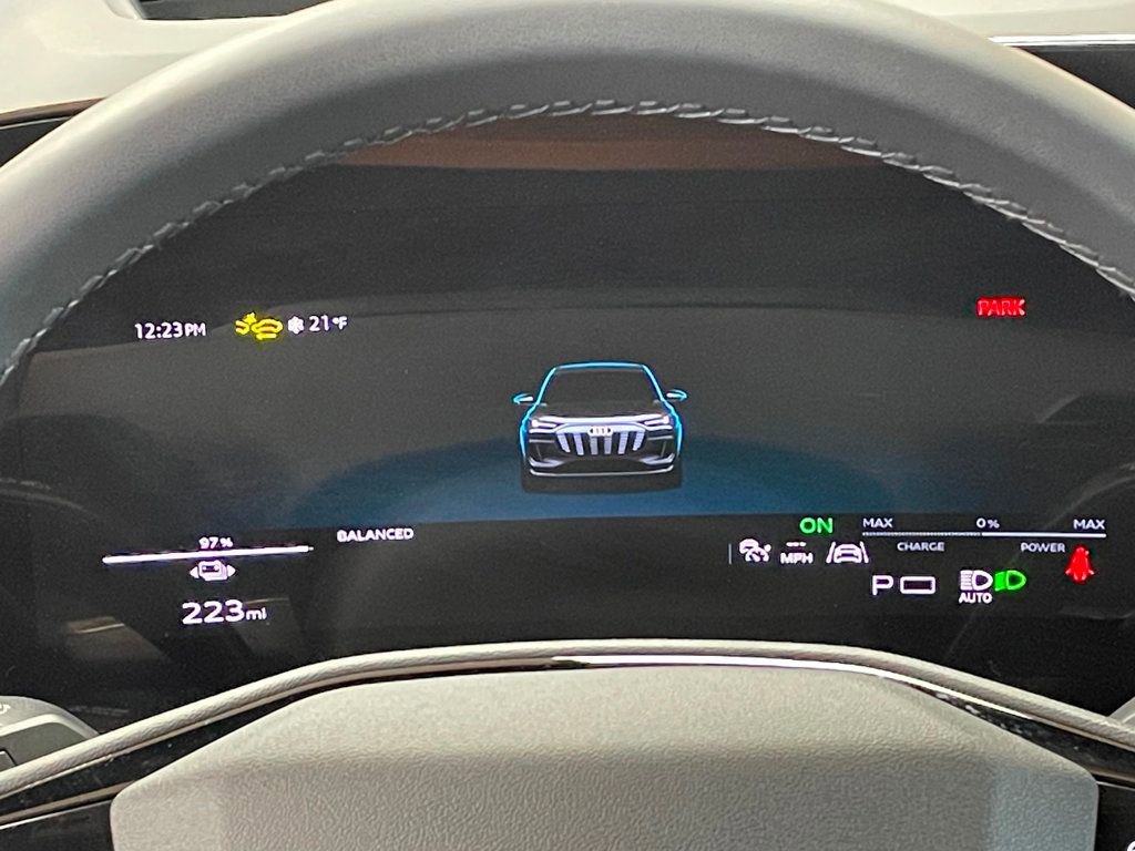 Used 2025 Audi Q6 e-tron Premium Plus w/ Premium Plus image 30