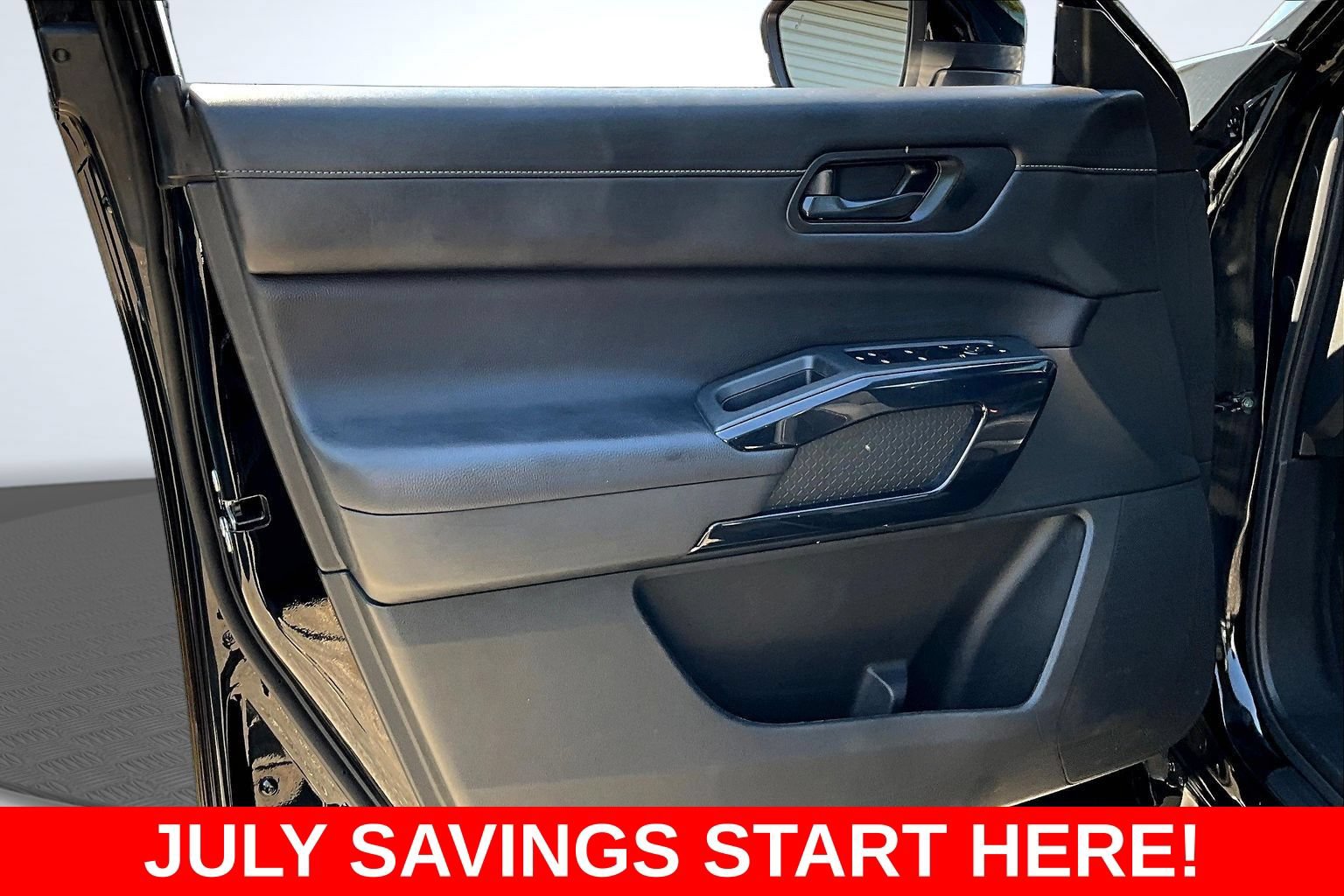 Used 2025 Nissan Pathfinder SV w/ SV Premium Package AWD/4WD image 26