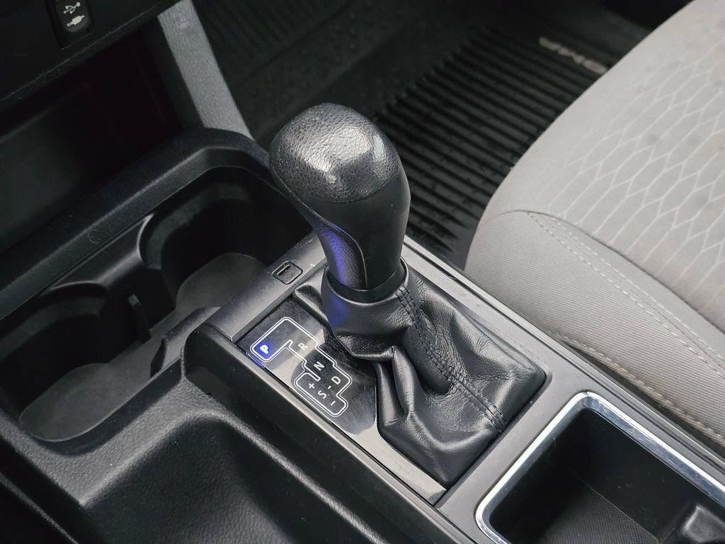 Used 2018 Toyota Tacoma SR image 35