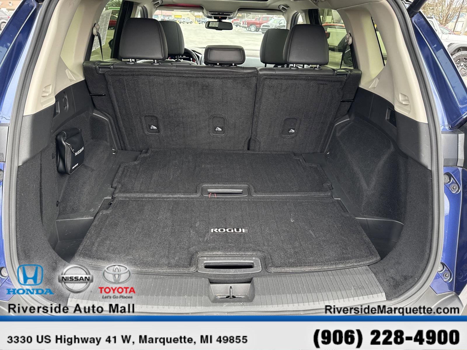 Used 2023 Nissan Rogue Platinum image 9