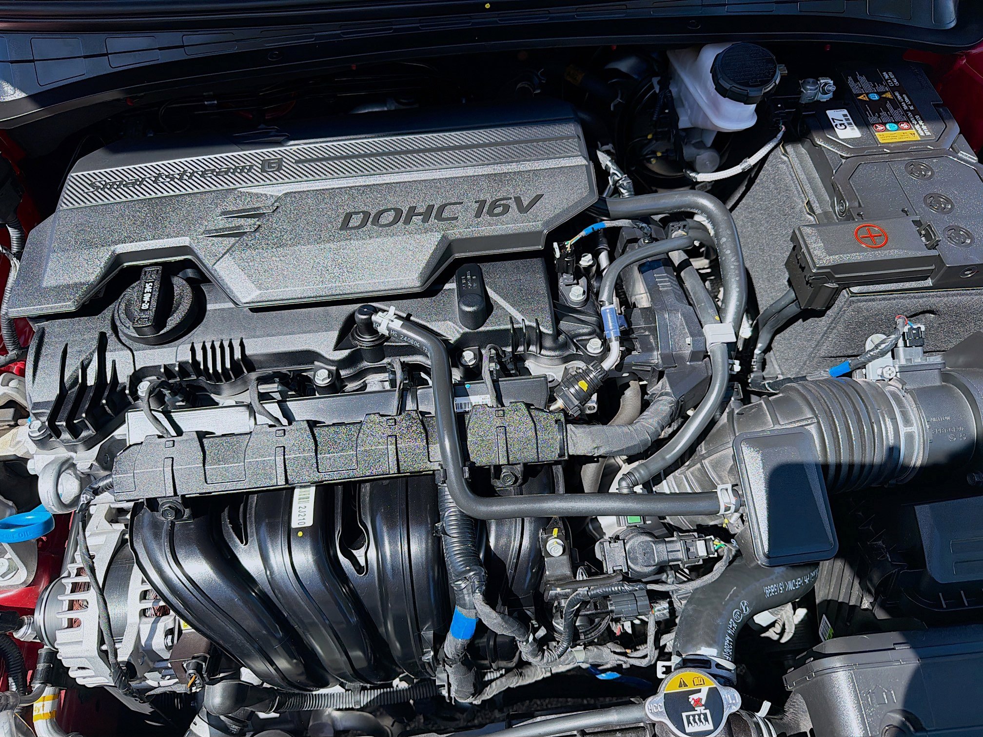 Used 2025 Hyundai Elantra SE image 32