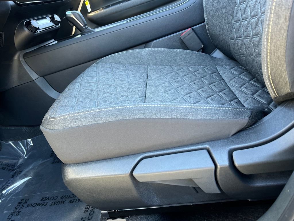 Used 2026 Nissan Kicks SV w/ SV Premium Package image 15