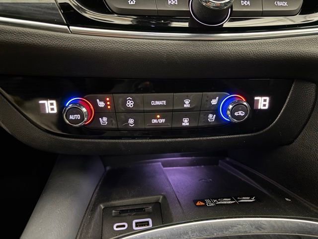 Used 2022 Buick Enclave Premium image 21