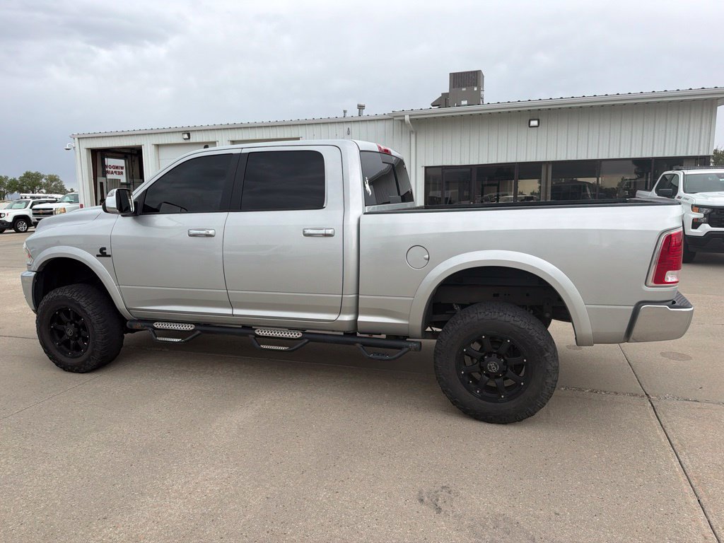 Used 2017 RAM 2500 Laramie AWD/4WD image 2