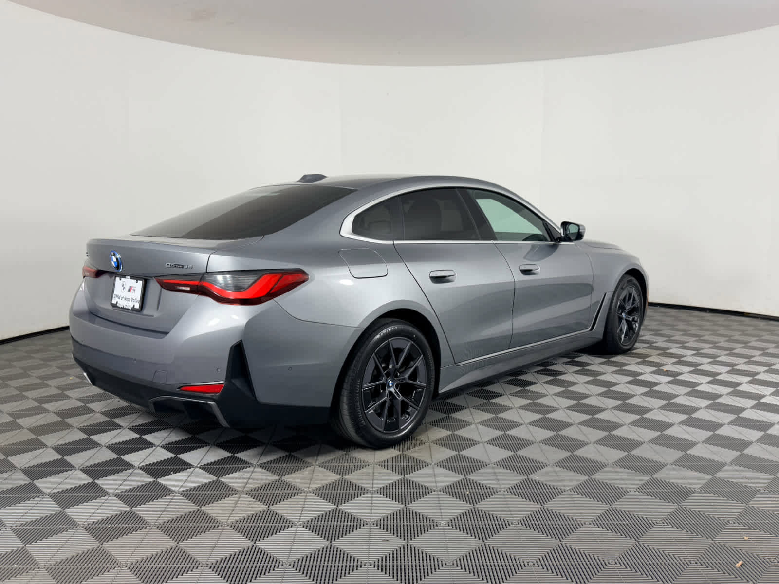 Certified 2023 BMW i4 eDrive35 w/ Premium Package image 3