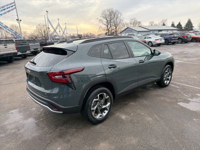 New 2026 Chevrolet Trax LT w/ Driver Confidence Package image 12