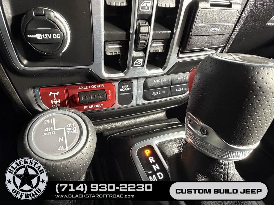 Used 2025 Jeep Gladiator Mojave AWD/4WD image 24