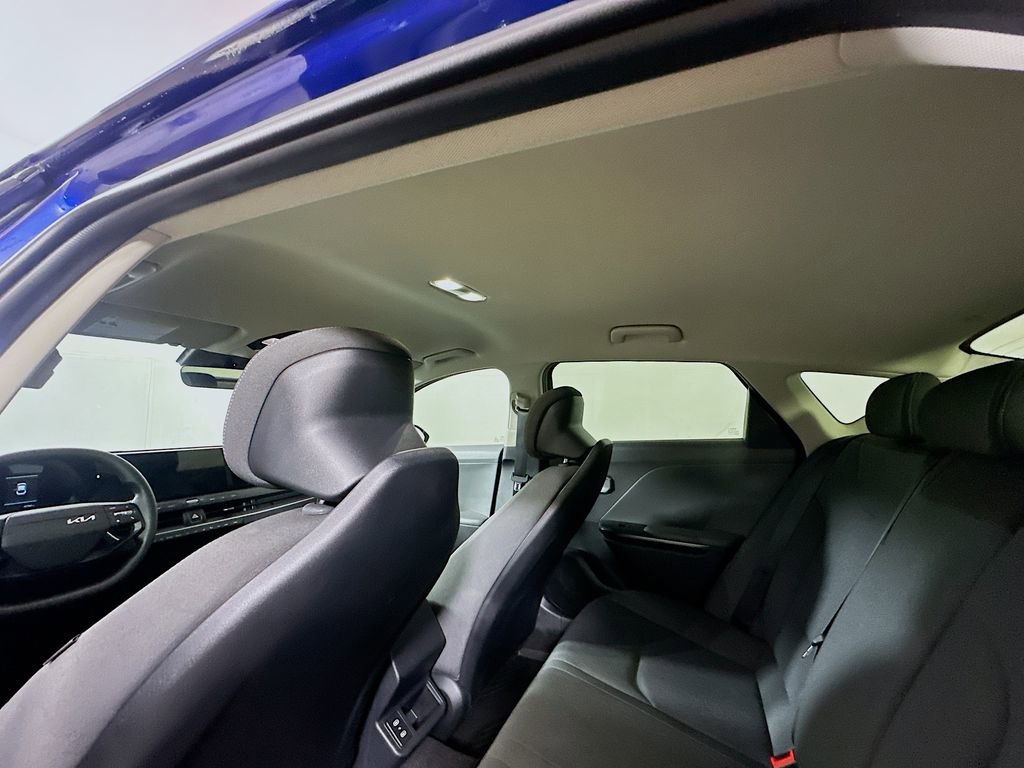 Used 2025 Kia K4 LXS image 13