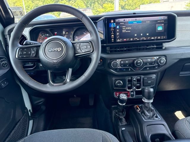 Used 2024 Jeep Wrangler Unlimited AWD/4WD image 23