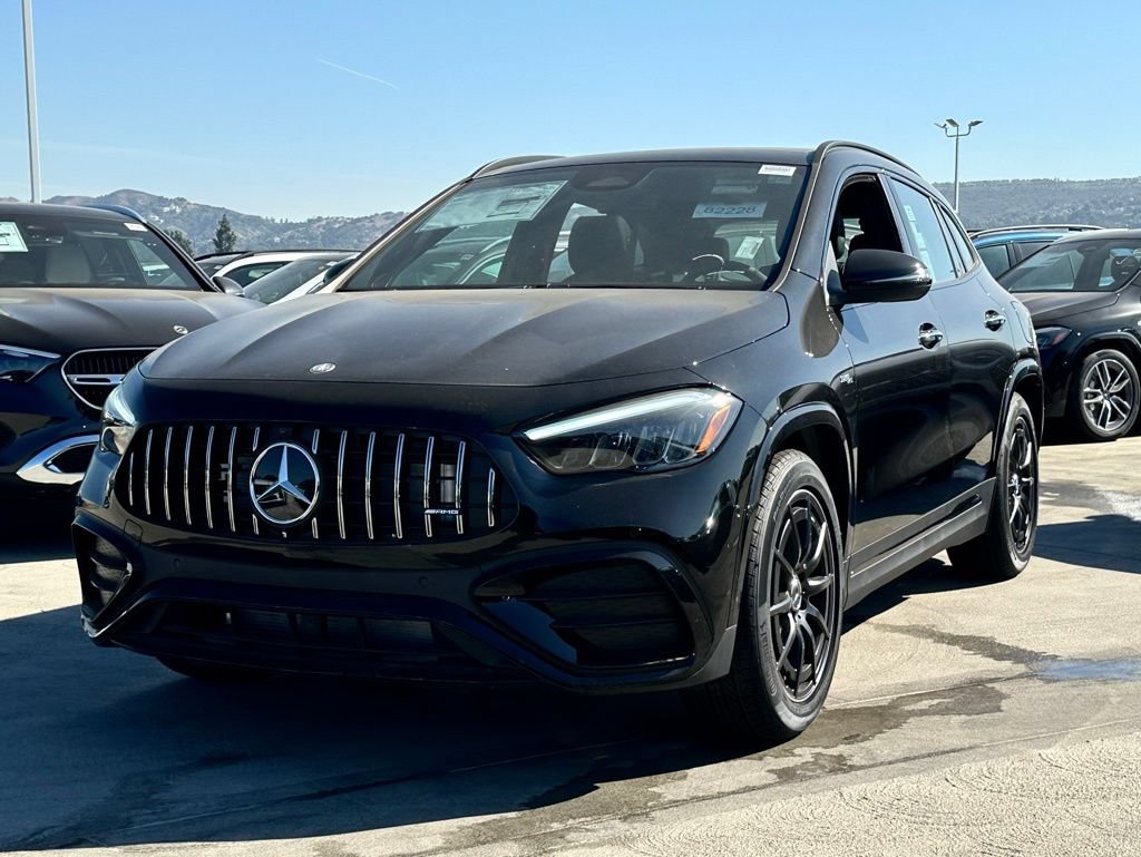New 2025 Mercedes-Benz GLA 35 AMG 4MATIC image 6
