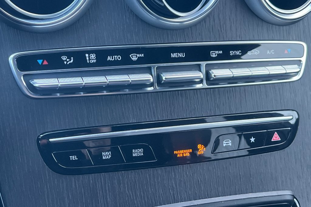 Used 2022 Mercedes-Benz GLC 300 4MATIC image 17