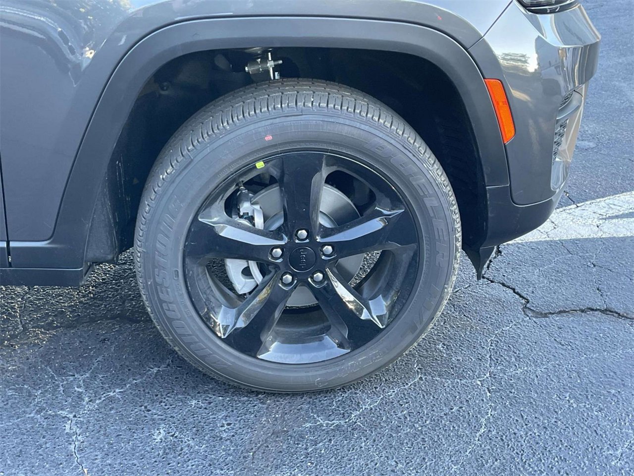 New 2025 Jeep Grand Cherokee Altitude image 35