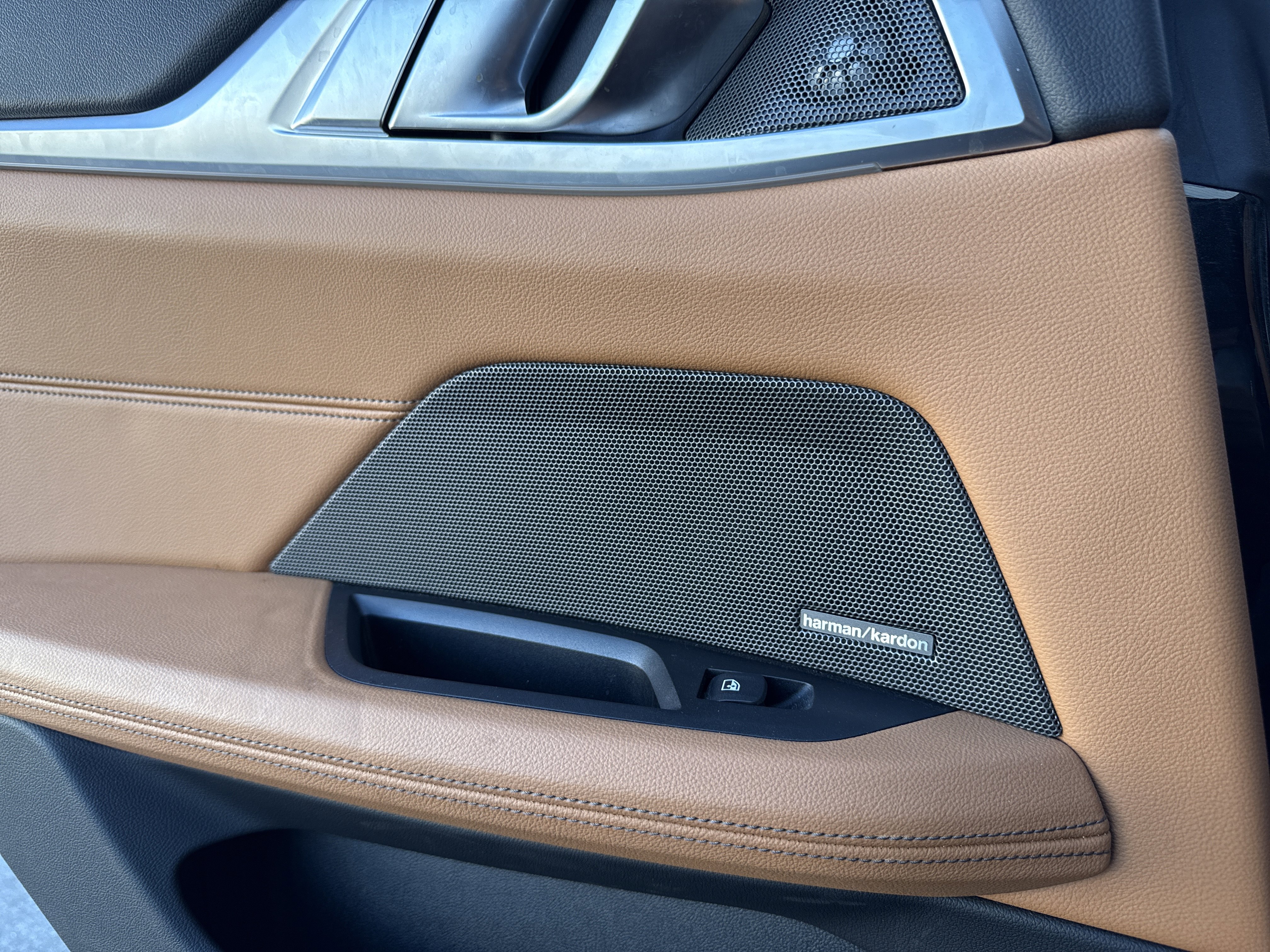 Used 2023 BMW i4 eDrive40 image 21