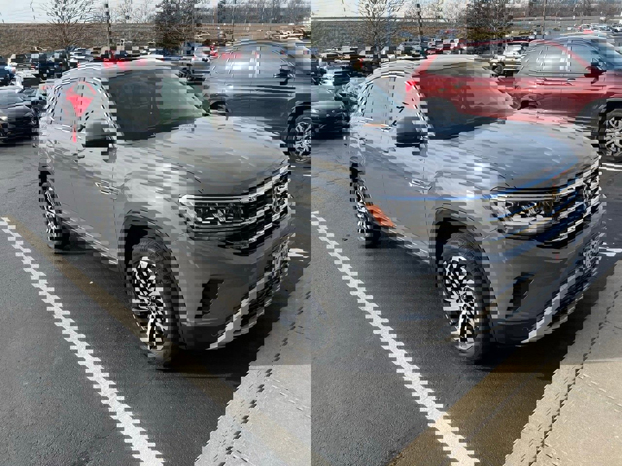 Used 2021 Volkswagen Atlas Cross Sport SEL Premium image 1