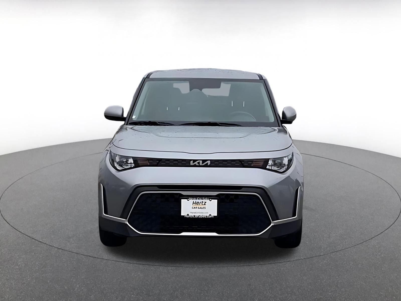 Used 2025 Kia Soul LX w/ LX Technology Package FWD image 3