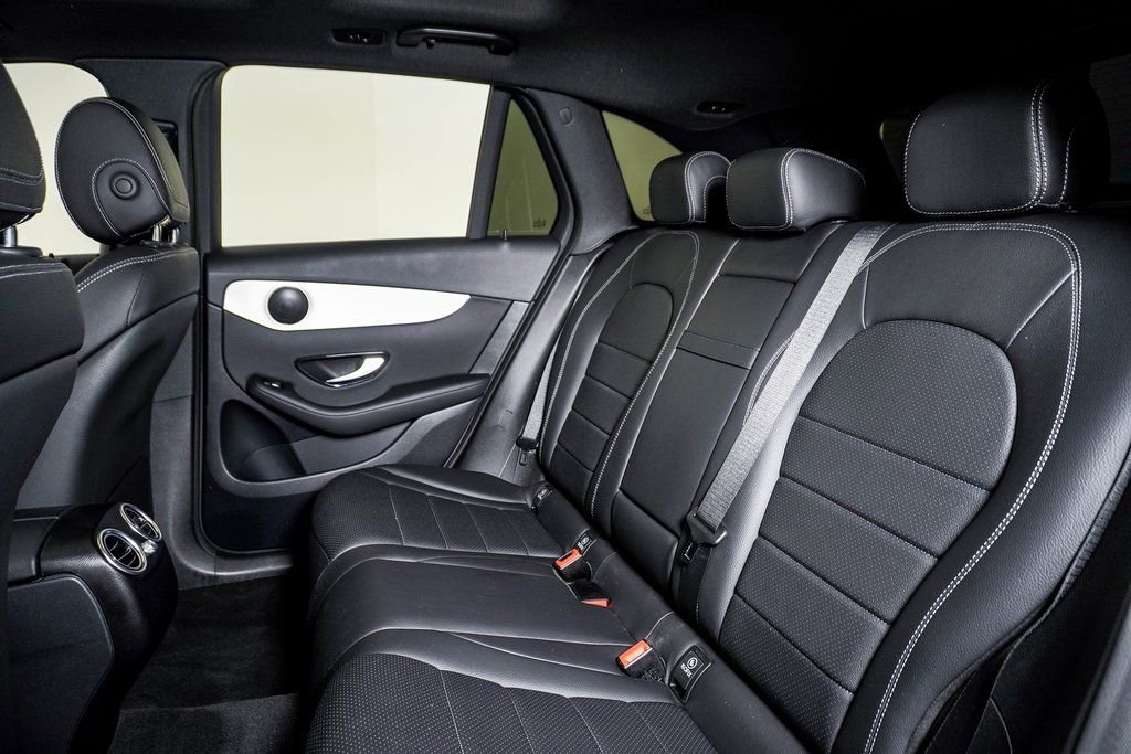 Used 2021 Mercedes-Benz GLC 300 4MATIC image 17