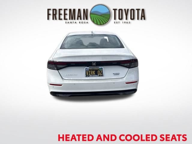 Used 2025 Honda Accord Touring image 5