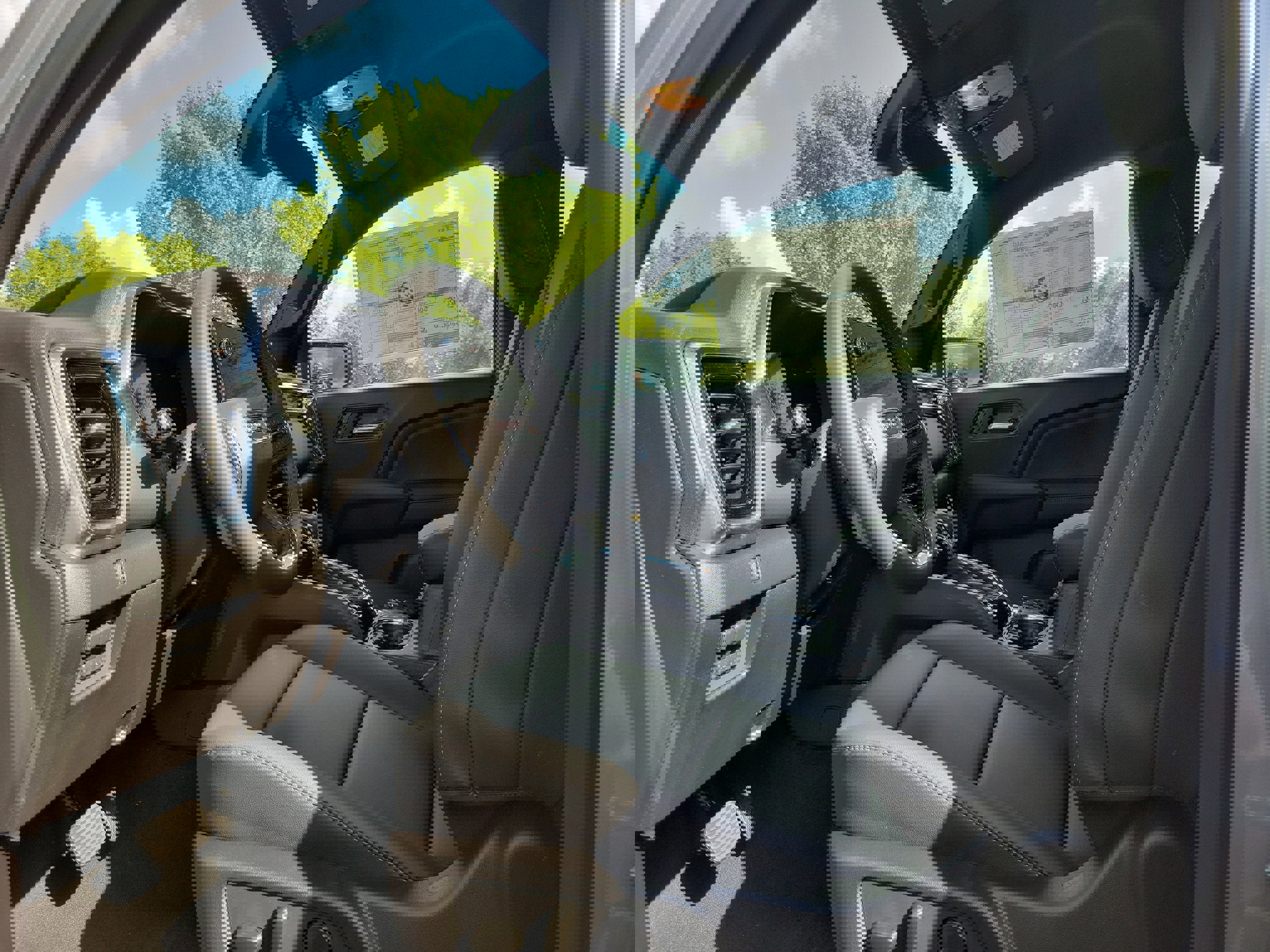 New 2026 GMC Canyon Elevation w/ Convenience Package image 7