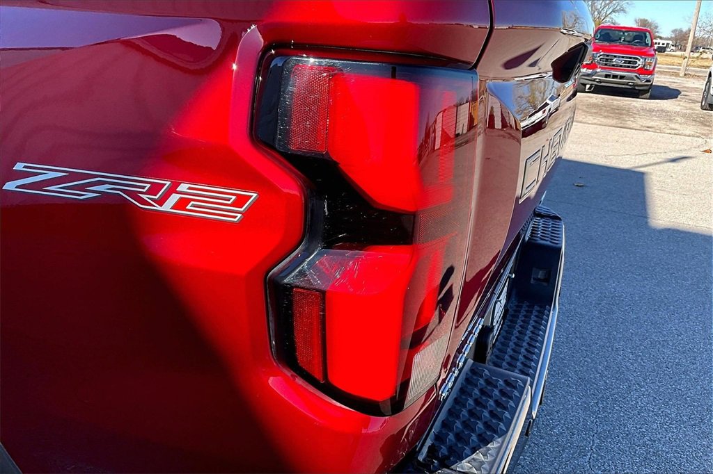 Used 2023 Chevrolet Colorado ZR2 w/ ZR2 Convenience Package III image 23