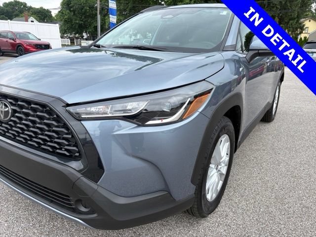 Used 2024 Toyota Corolla Cross LE AWD/4WD image 17