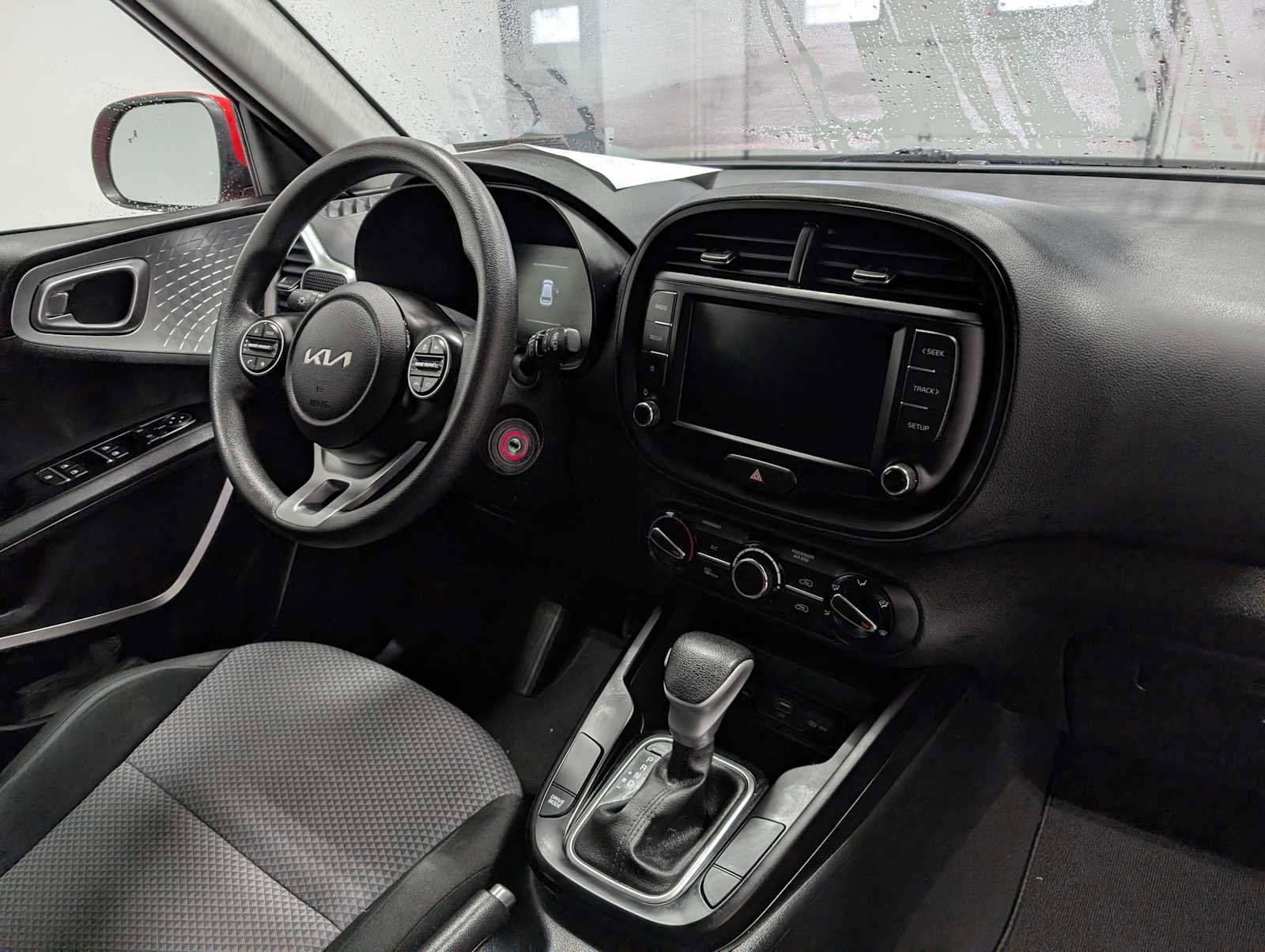 Used 2023 Kia Soul LX w/ LX Technology Package image 39