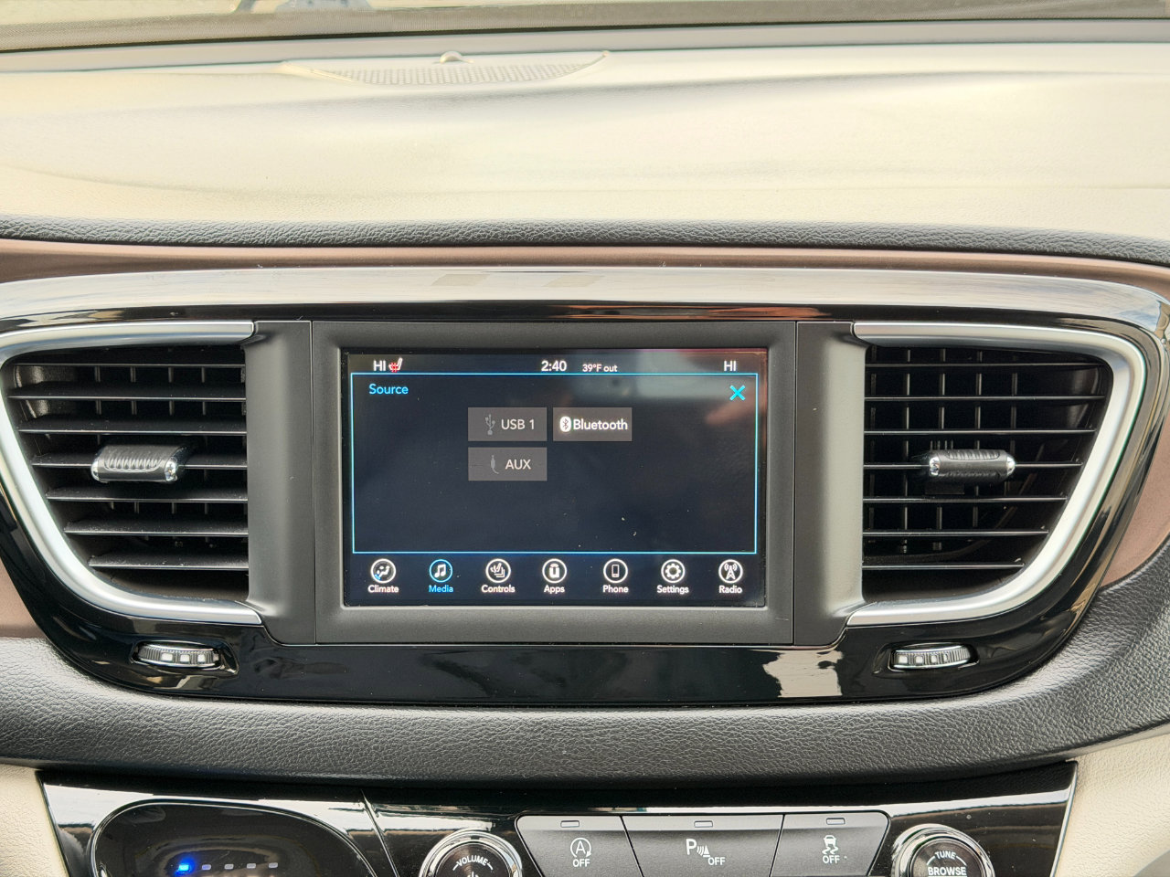 Used 2018 Chrysler Pacifica Touring-L image 54