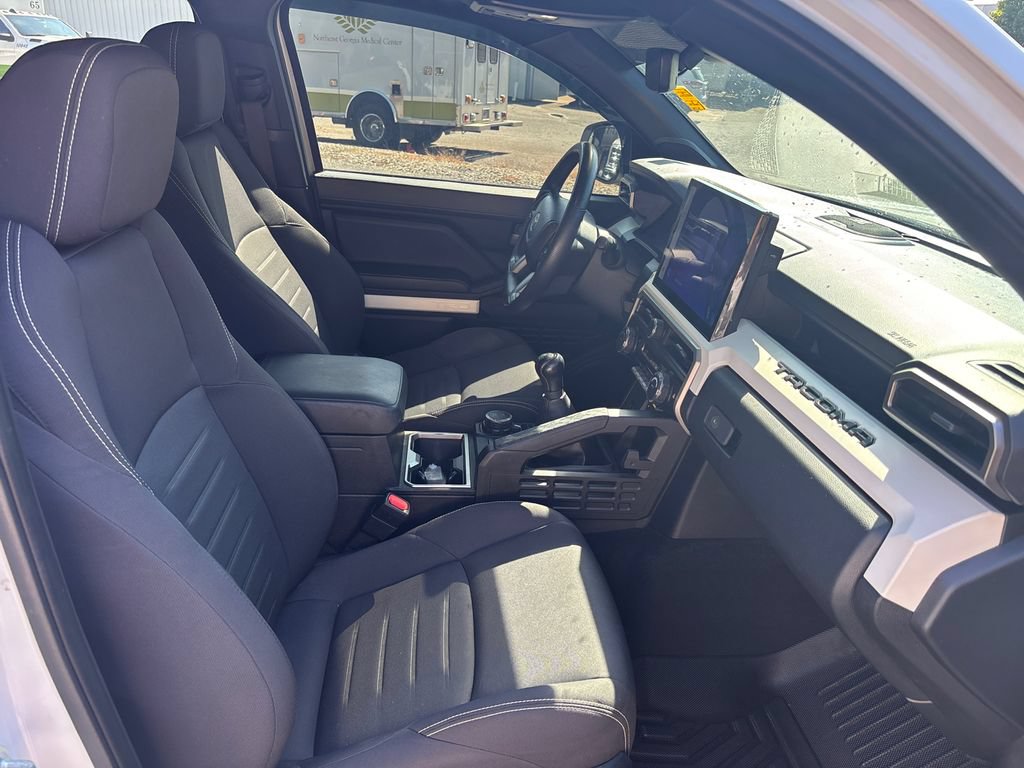 Used 2024 Toyota Tacoma TRD Sport w/ TRD Sport Upgrade Package AWD/4WD image 12