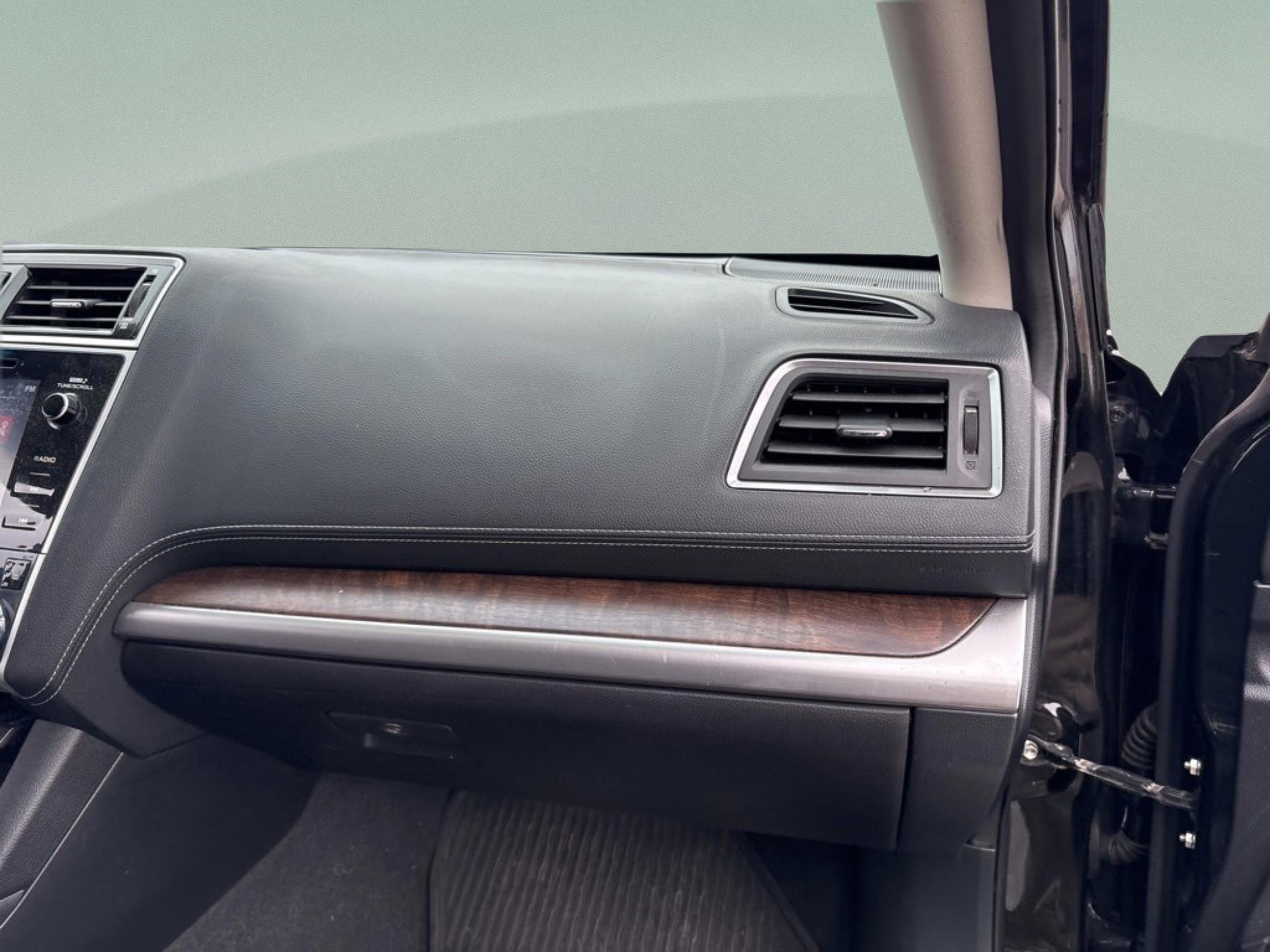 Used 2018 Subaru Outback 2.5i Limited image 38