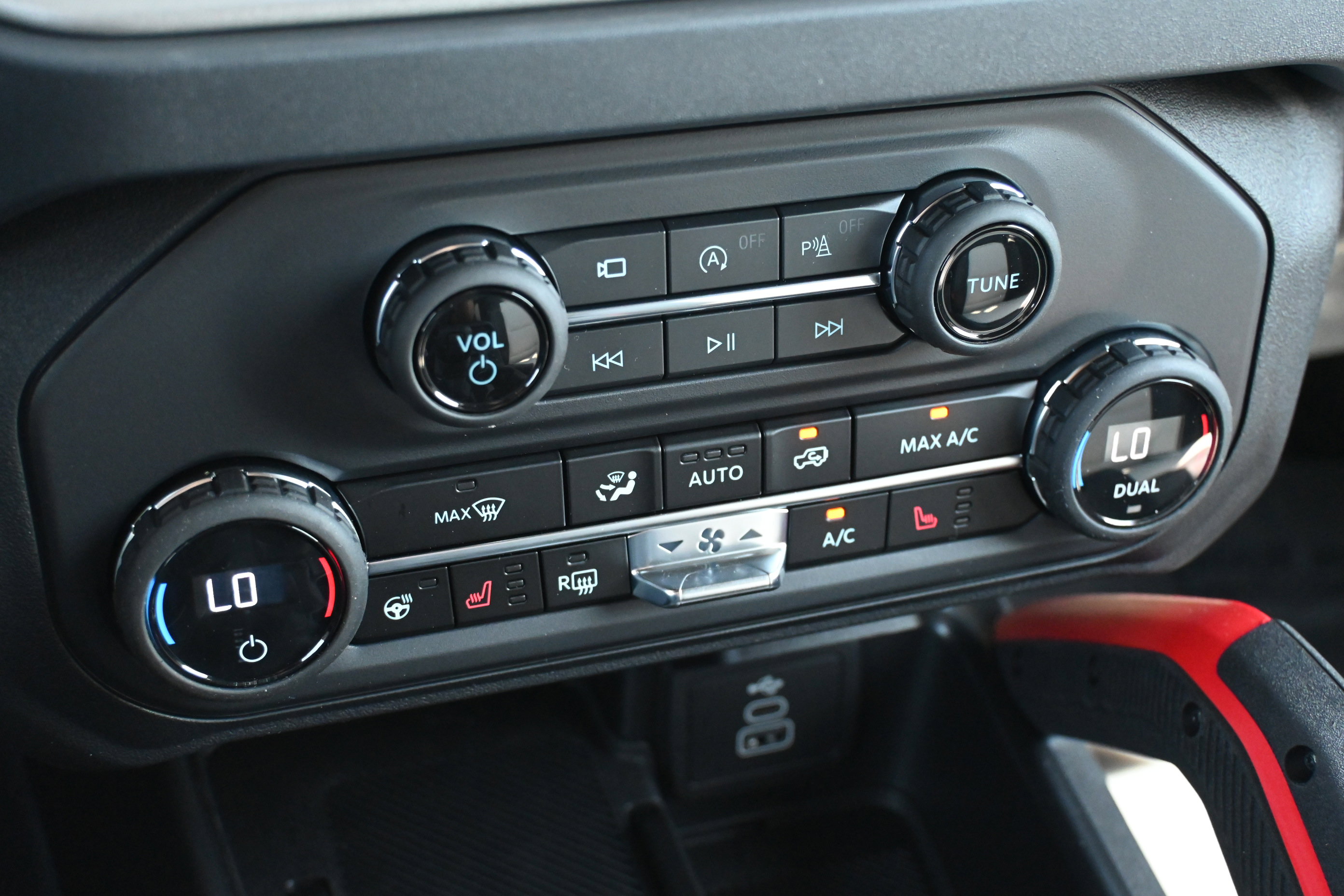 New 2026 Ford Bronco Outer Banks AWD/4WD image 26