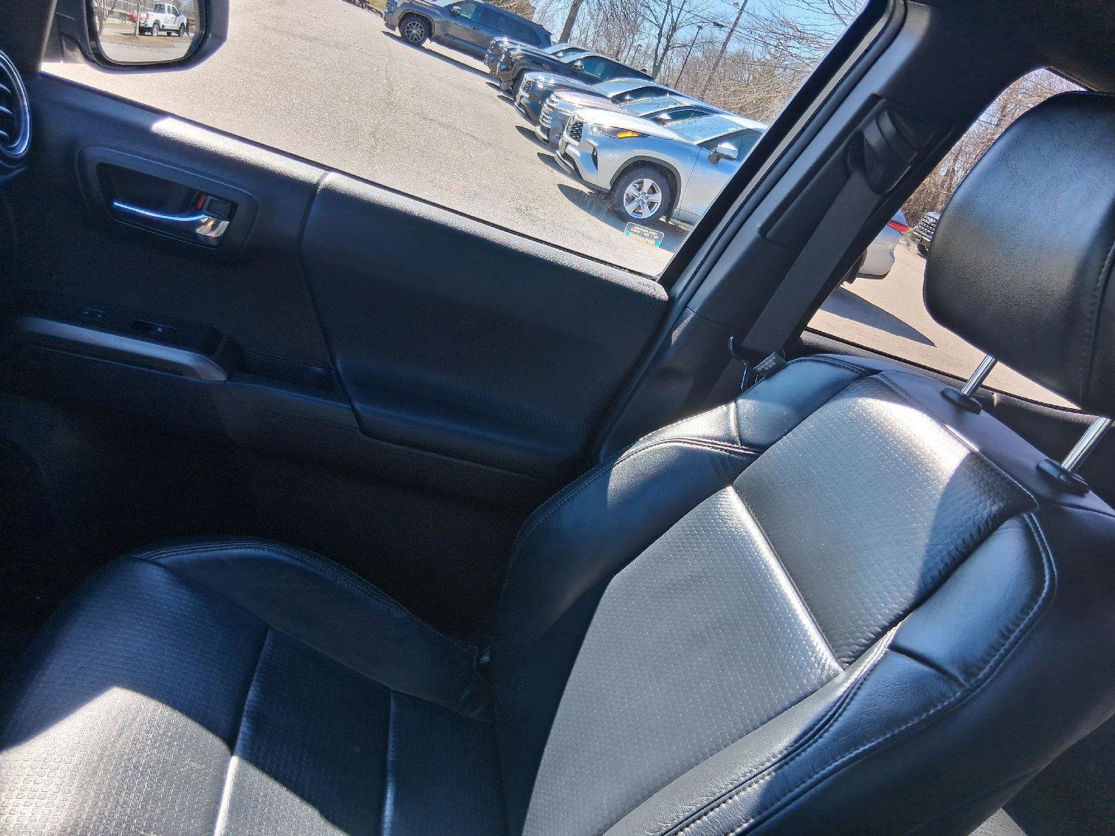 Used 2021 Toyota Tacoma TRD Sport w/ TRD Premium Sport Package image 20