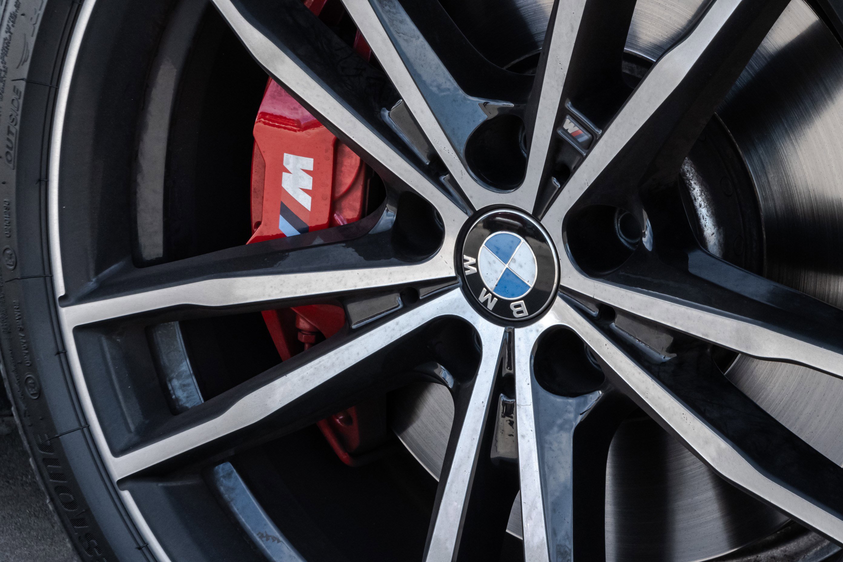 Certified 2024 BMW 330i Sedan w/ M Sport Package image 36