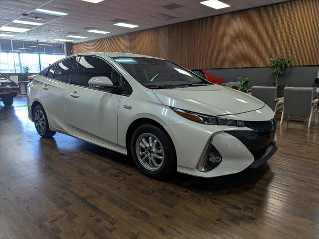Used 2020 Toyota Prius Prime Limited image 4