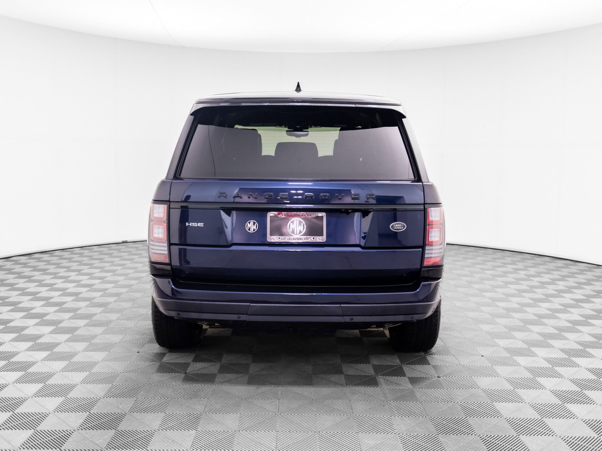 Used 2017 Land Rover Range Rover HSE AWD/4WD image 4
