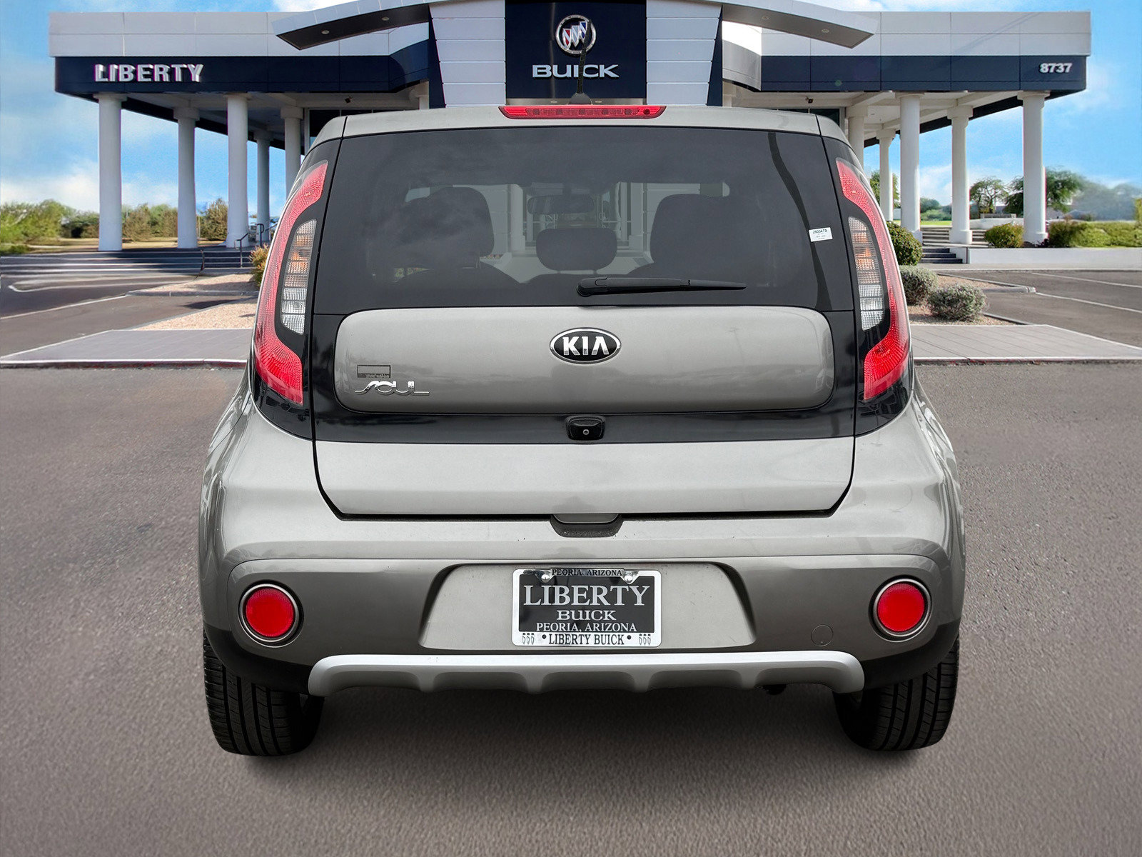 Used 2017 Kia Soul + FWD image 4