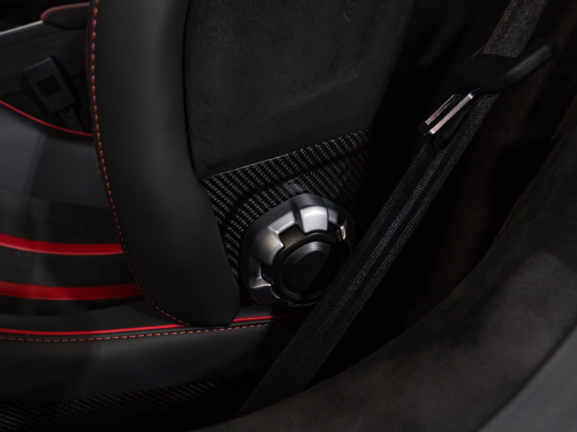 Used 2024 Lamborghini Huracan Tecnica RWD image 58
