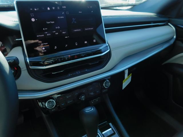 New 2026 Jeep Compass Limited AWD/4WD image 17