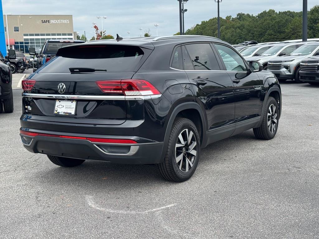 Used 2022 Volkswagen Atlas Cross Sport SE FWD image 3