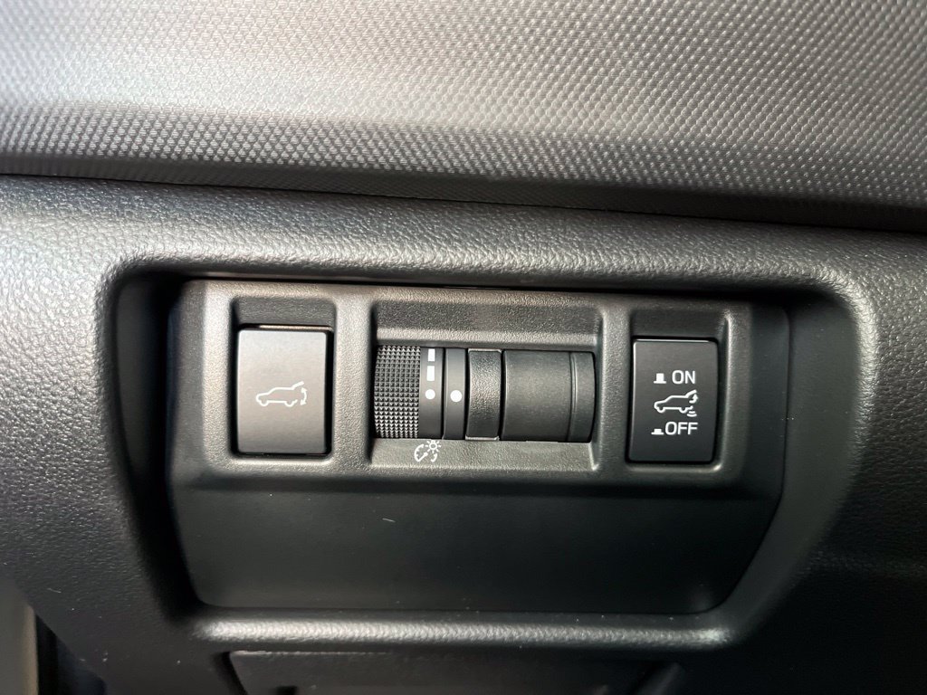 Used 2025 Subaru Forester Limited AWD/4WD image 14